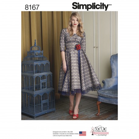 Blonde kjole Simplicity snitmønster 8167