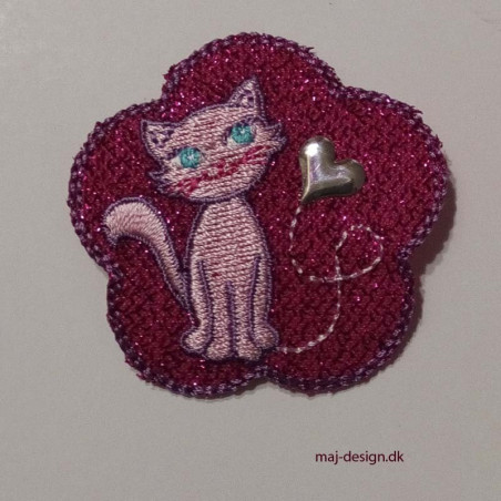 Broderet strygemærke Kat Pink/lyserød m/hjerte Ø 5 cm