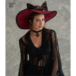 Hatte i 3 størrelser snitmønster 8361 Simplicity