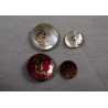 Knap 2-huls perlemor lak/guld 23mm