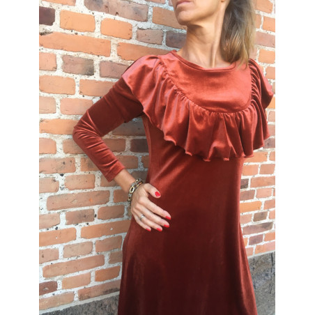 Top/kjole m/volant til strikstof onion snitmønster 2077