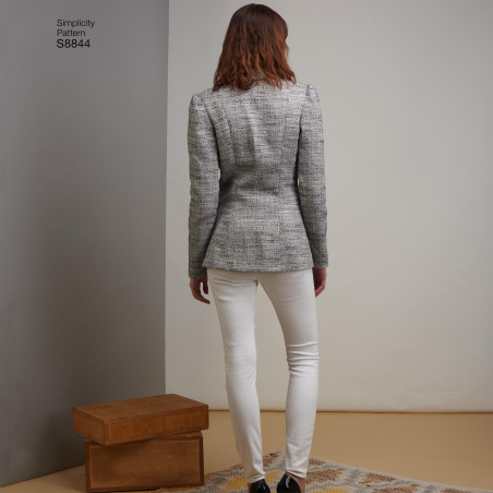 Jakke m/påsat lomme  også plusmode snitmønster Simplicity 8844