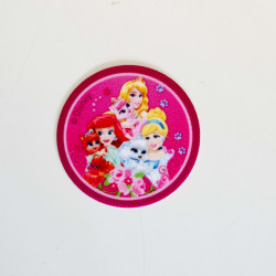 Disney prinsesser og kæledyr printet strygemærke Ø 6,5 cm