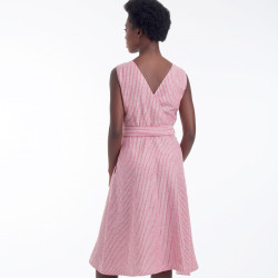 Kjole m/knapper snitmønster 9137 Simplicity også plusmode