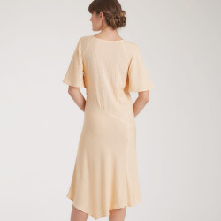 Kjole  også plusmode  snitmønster 9099 Simplicity