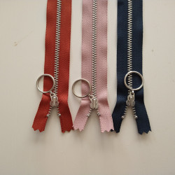 4mm YKK-lynlås  ikke delbar m/ring