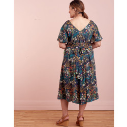 Kjole m/vingeærme  også plusmode snitmønster Simplicity 9325