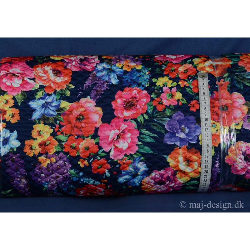 Quilt Marineblå eller Sort med Blomster Quilt Marineblå eller Sort med Blomster